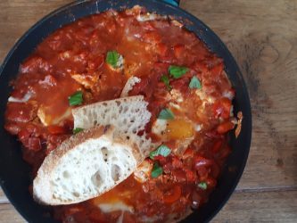 SMULLEN VAN SHAKSHUKA